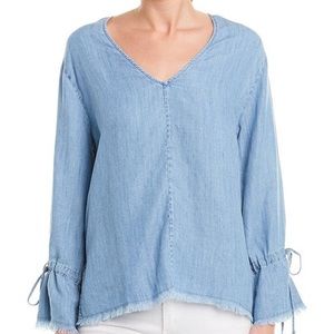 Rails linen blend V neck shirt.